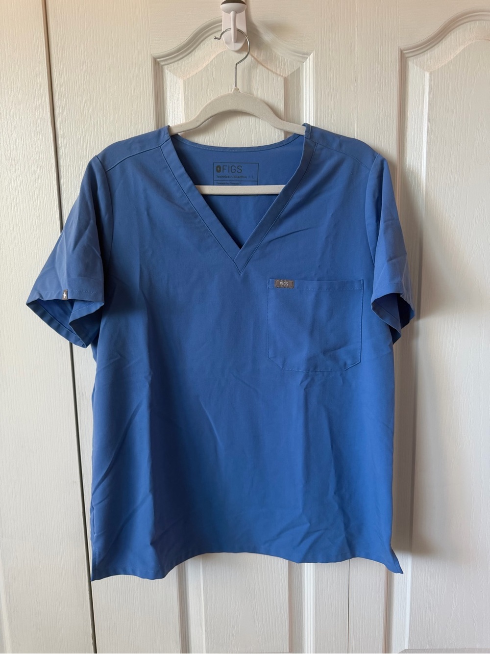 FIGS Scrub Top Women L Ceil Blue